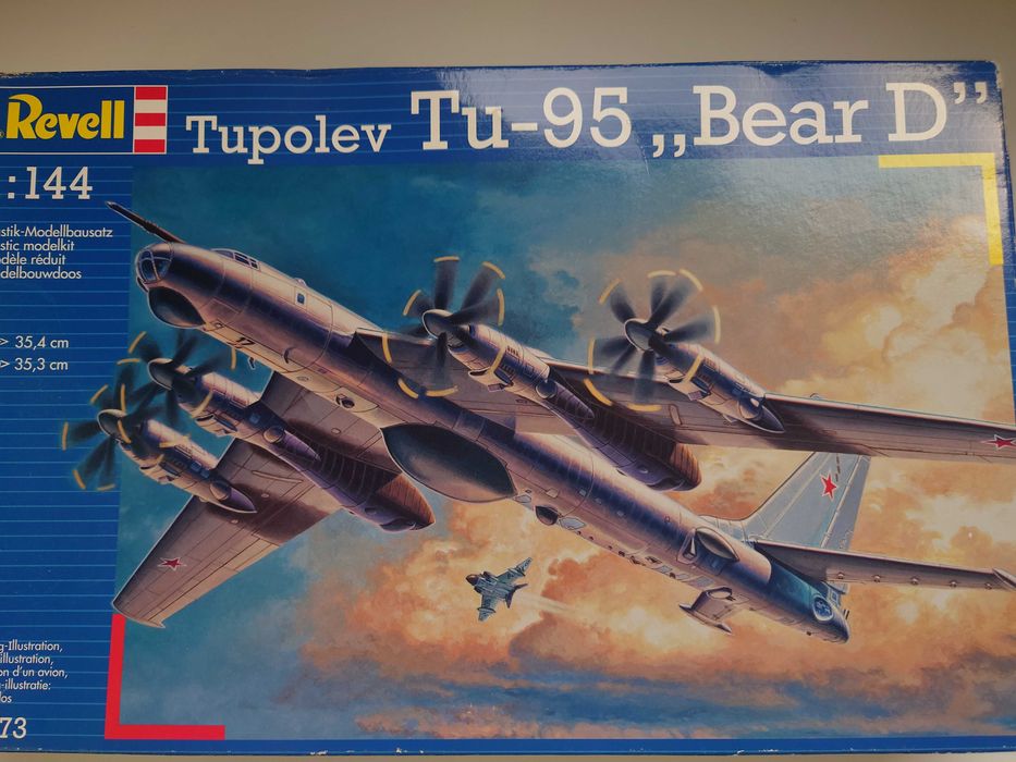 Сглобяем модел самолет Tupolev Tu-95 „Bear D“ - 1:144 Revell (Чисто нов)