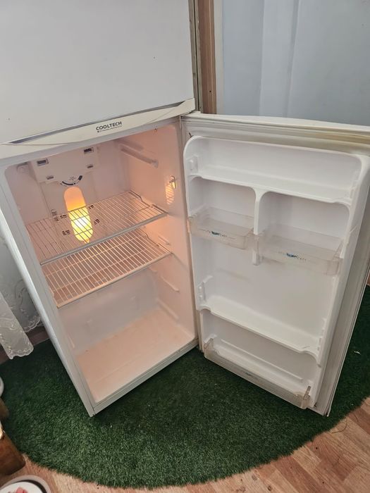 Холодильник Samsung