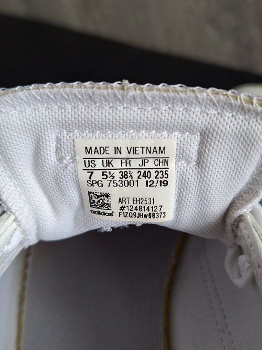 Pantofi sport Adidas mărime 38 ²/³