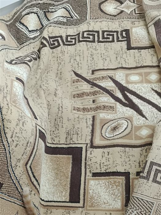 Продам ковер 2*3 м овальный