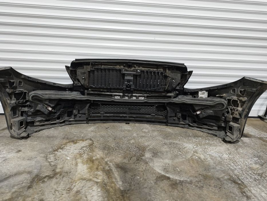 Предна броня за Мерцедес W213 AMG