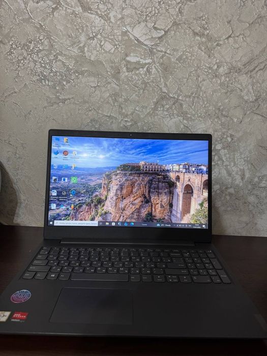 Ноутбук   Lenovo