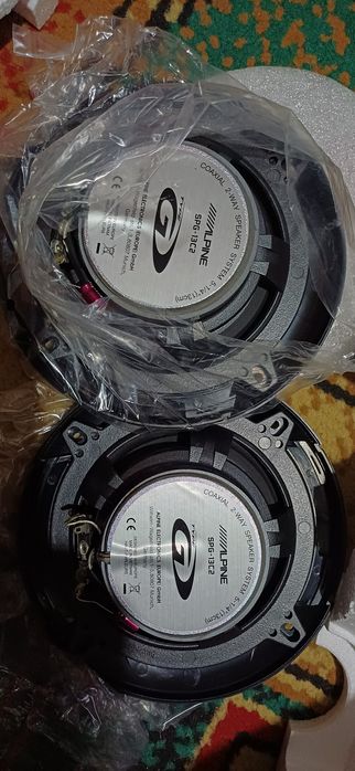 Boxe auto cu 2 cai Alpine