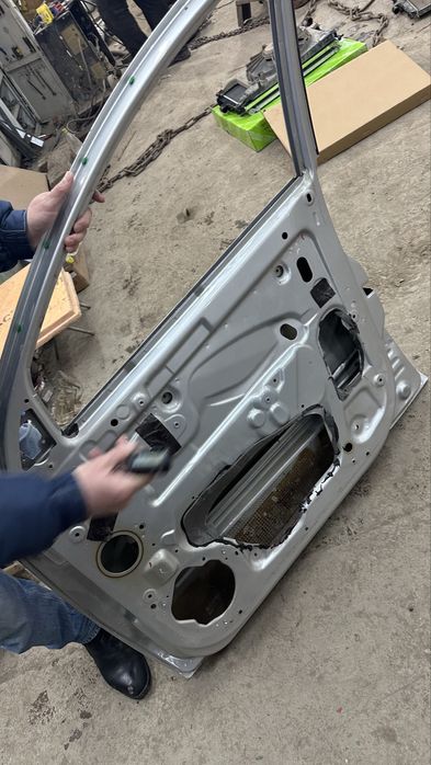 Продам дверь Lada Vesta sw kross