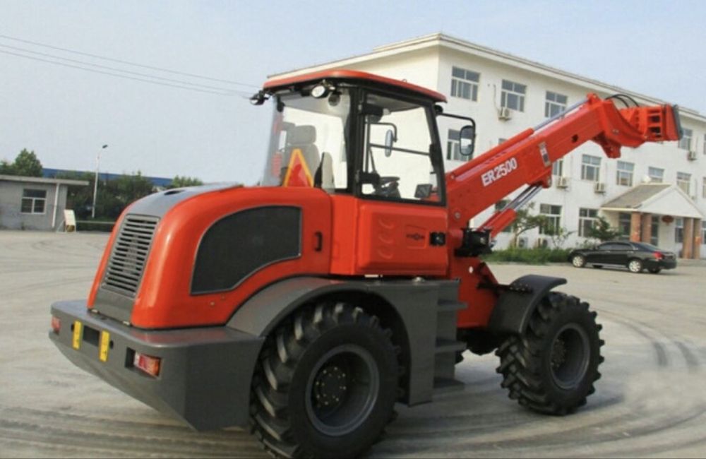 Incarcator Frontal  2500kg