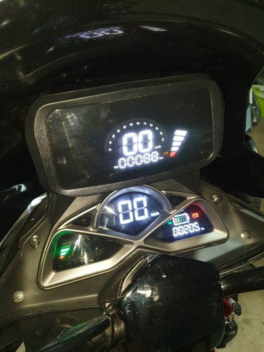 Скутер макси 175 лия