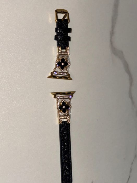 Каишка за Apple Watch с камъни