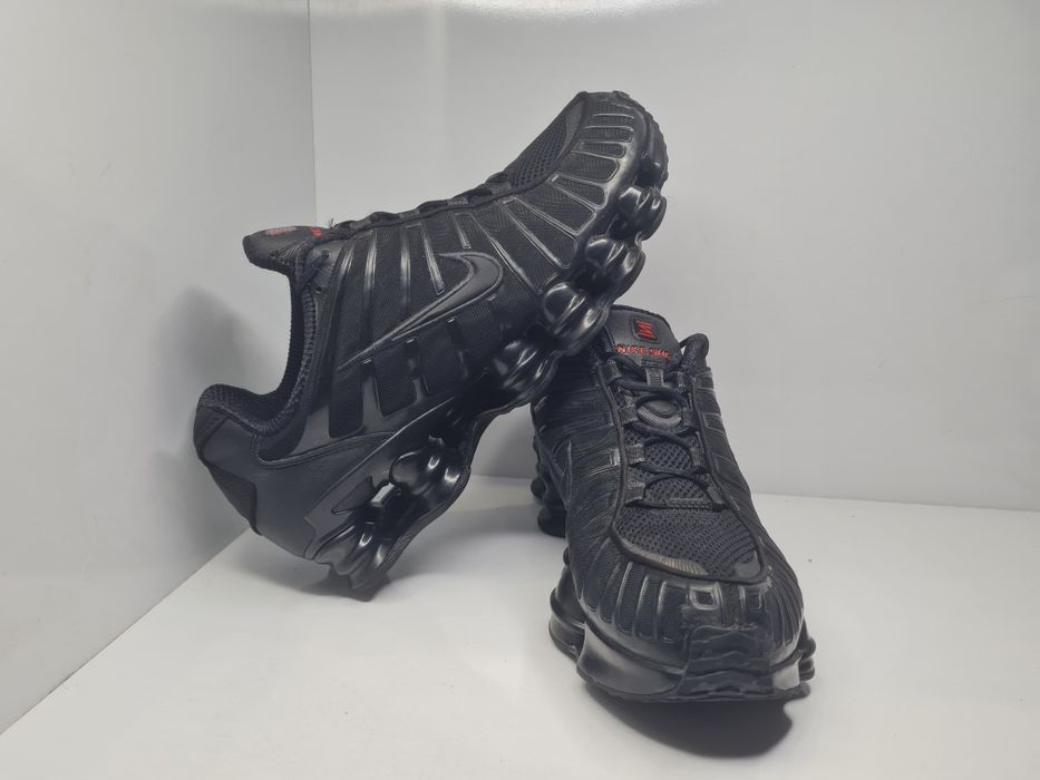 Маратонки Nike Shox TL

Носени малко. В отлично състояние.

Размер 43 стелка 28 см. (Умалени 27.5 см.)

Цена 75 евро.