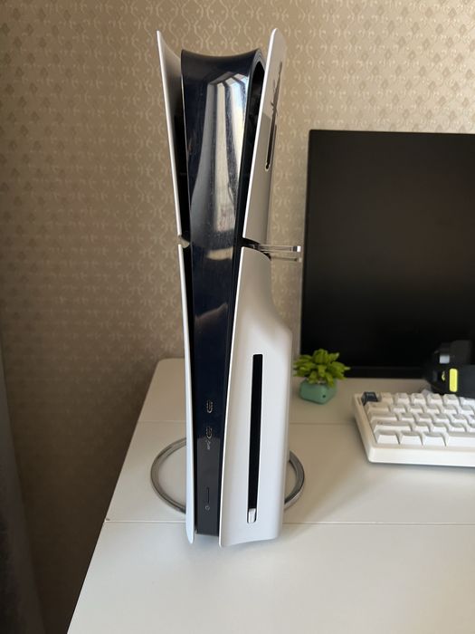 Продаю playstation 5 slim