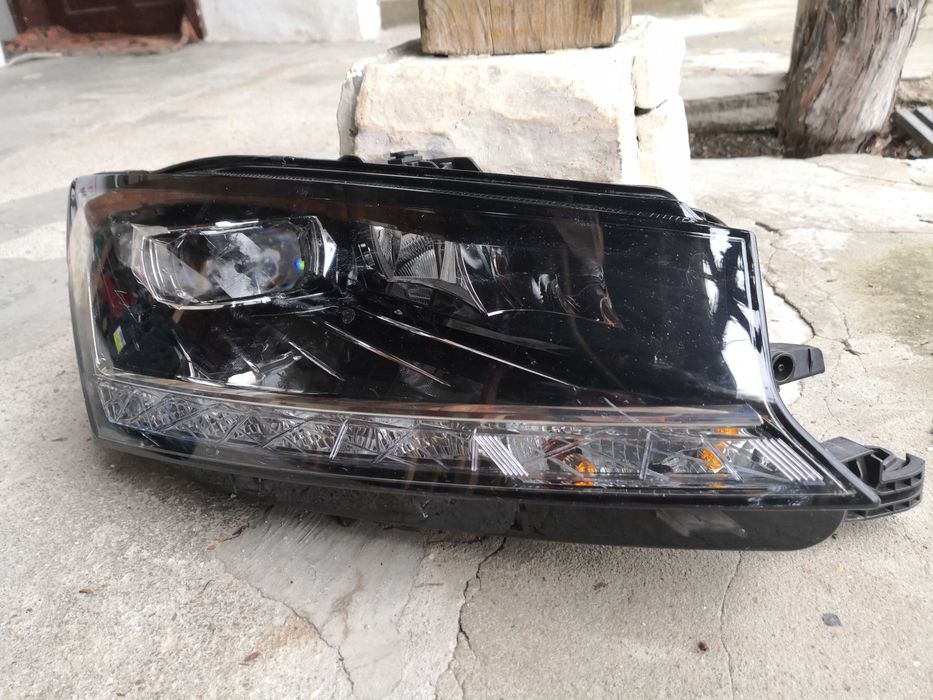 Фар Skoda Fabia FULL LED десен/Фар Шкода Фабиа LED Оригинален