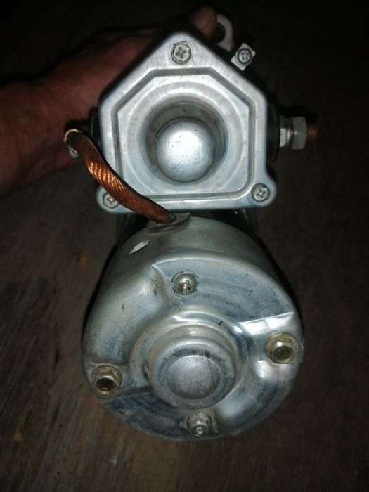 Стартер от двигателя Каминс