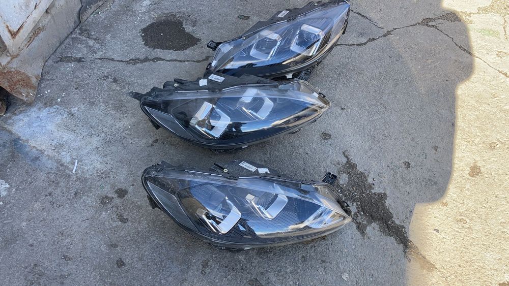 Far faruri Ford Kuga 3 mk3  2020 , 2021 , 2022 far Stanga dreapta