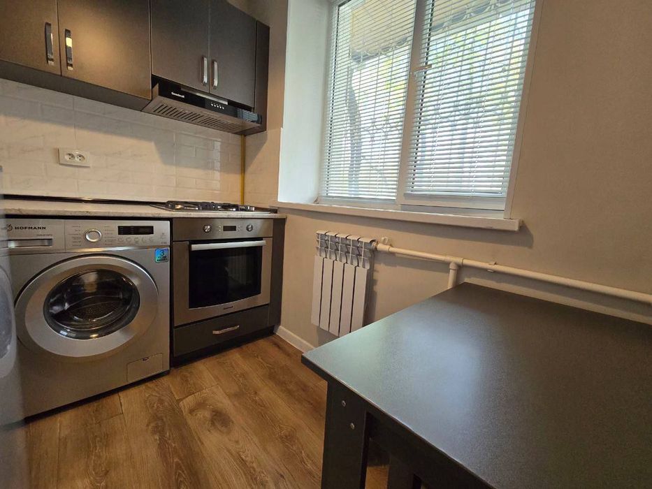 Продаётся 1/1/4 квартира на улице Юнус Раджабий,ор Космонавты