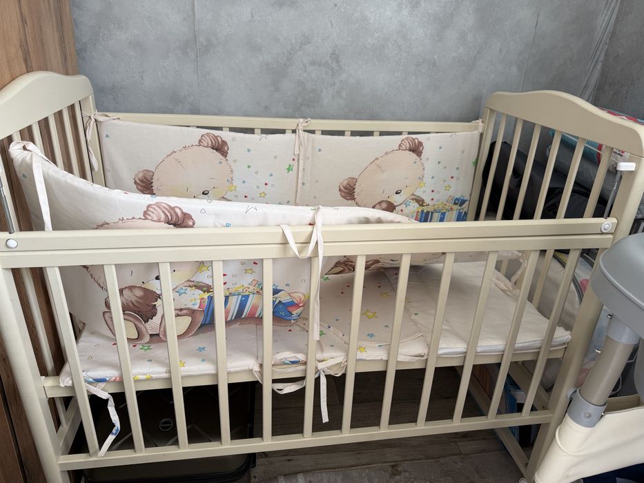 Продам кроватку детскую