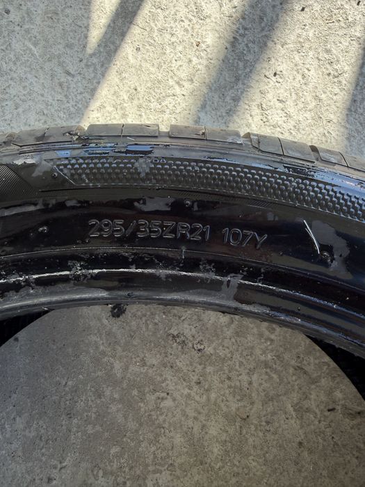 Hankook  295/35R21