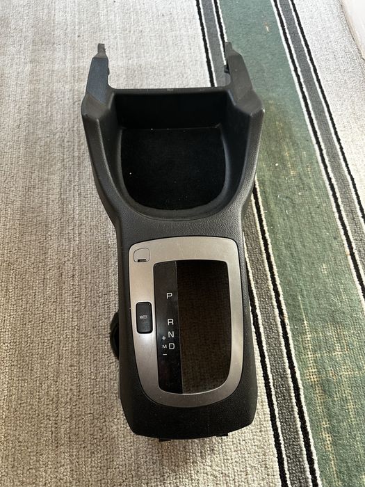 Продам центральный консоль от жентры. Gentra bar konsol sotiladi.