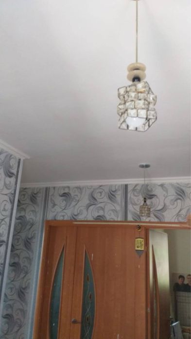 Продам люстра 2 шт