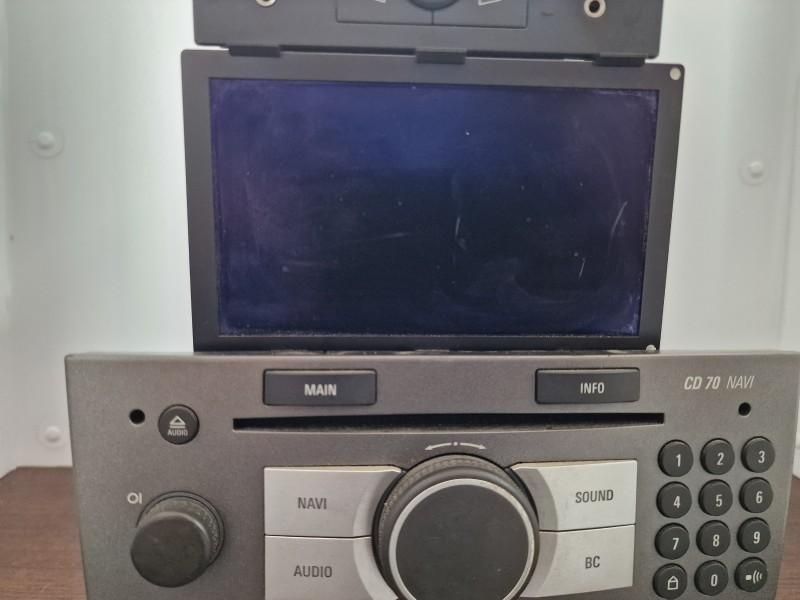 Navigatie CD 70 NAVI display si tuner audio Opel Signum facelift