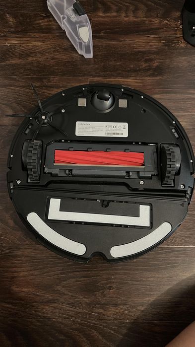 Vând aspirator robot Roborock S7