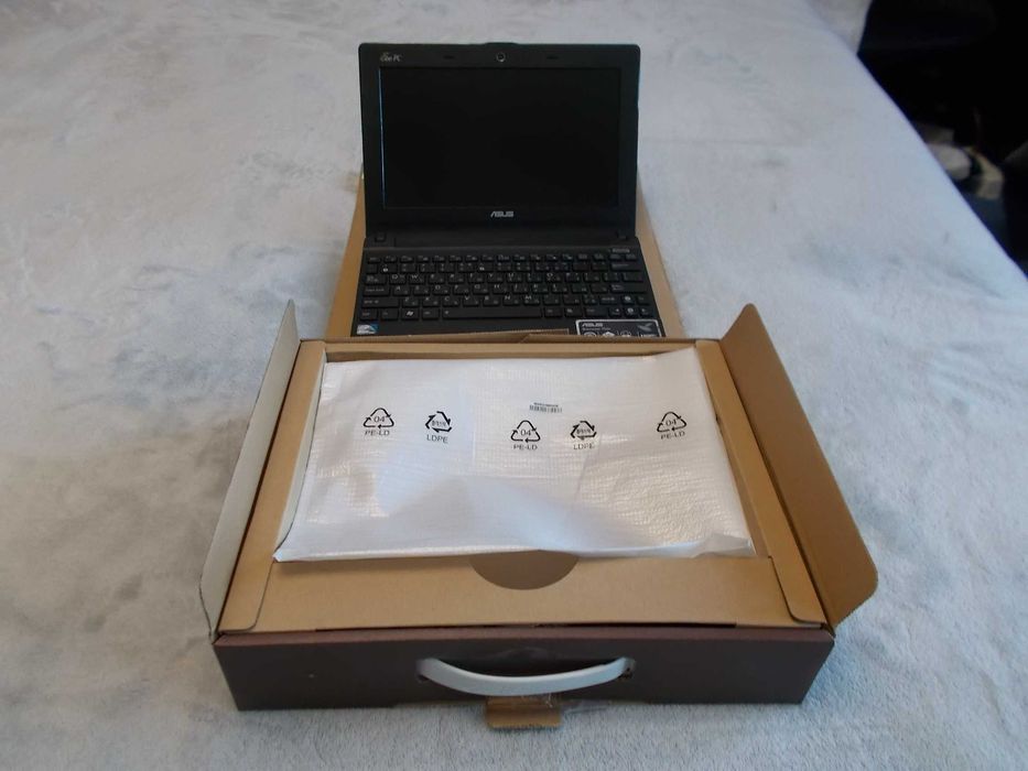 Лаптоп  -  ASUS EEE PC -10,1" , като НОВ
