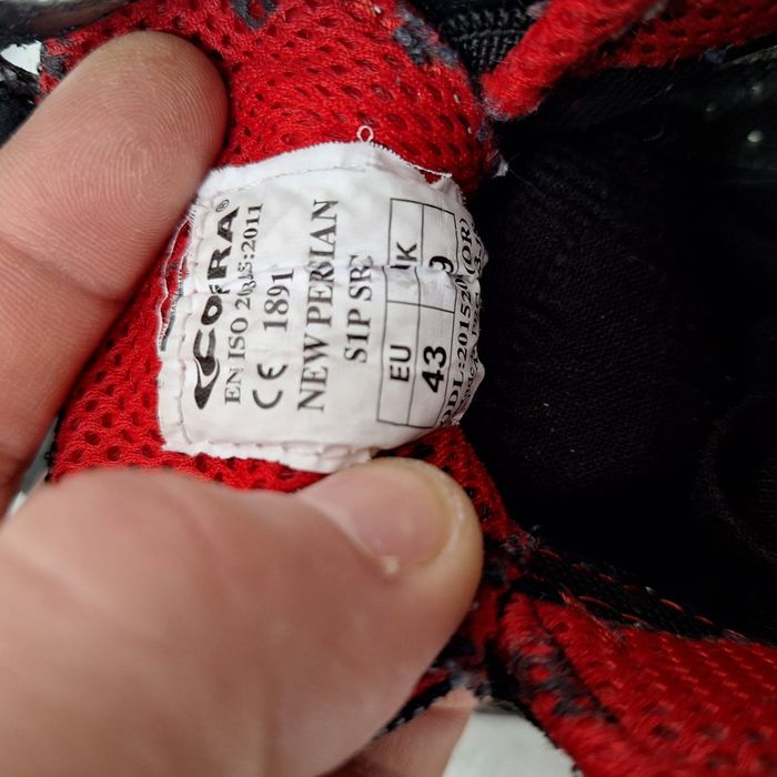 Bocanci de lucru cu bombeu Cofra nr 43