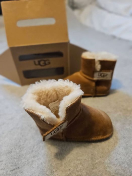 Ugg.         uri