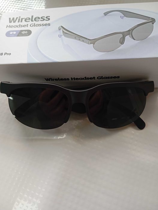 AI. Очила с преводач