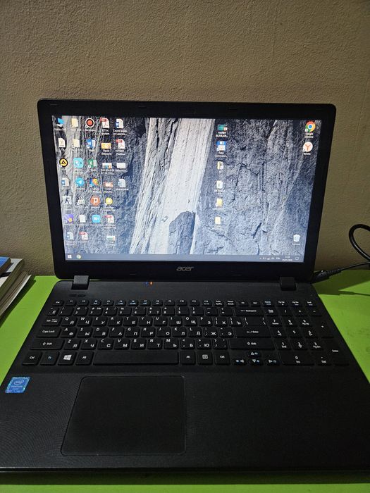 Aser noutbook srochna sotiladi