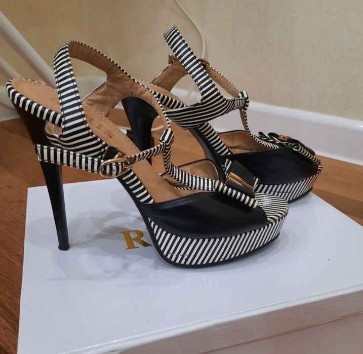 Женские  каблуки.