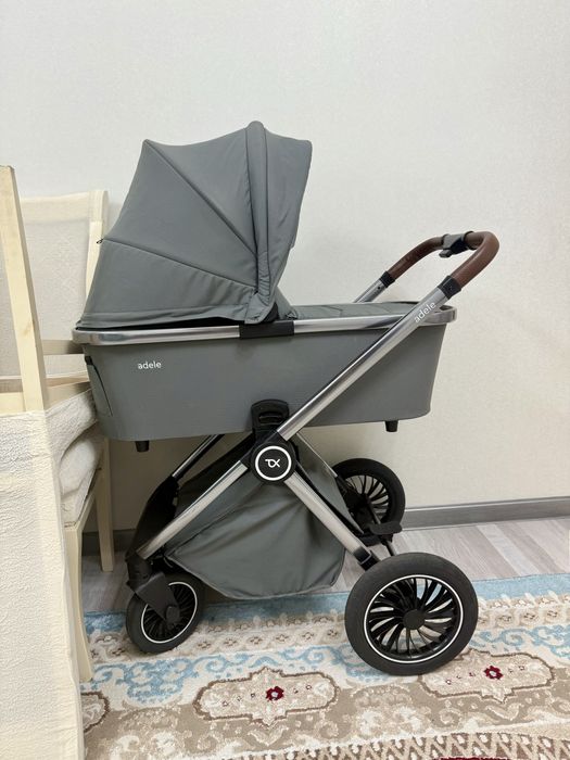 Коляска Tomix Adele