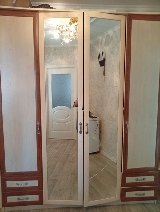 Продаю шкаф прихожую