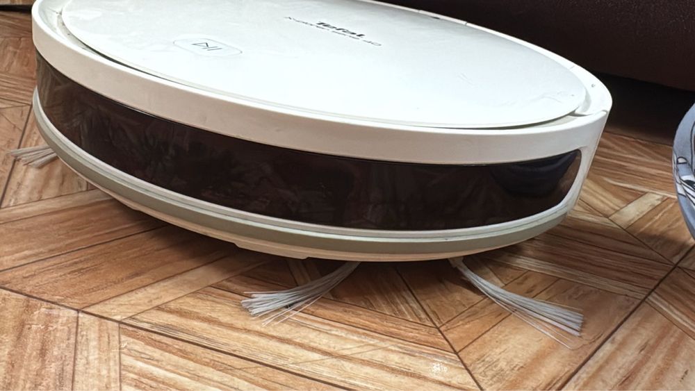 Продаю Робот пылесос