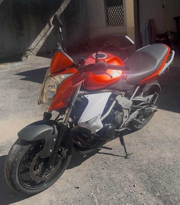 Kawaski ER-6N 2010