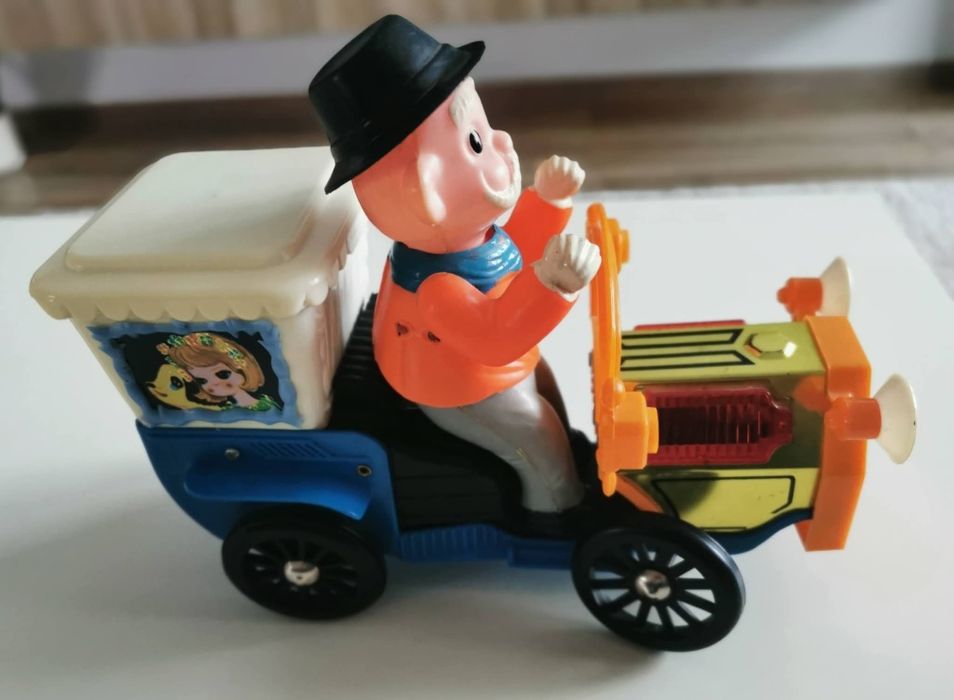 VANDUTA Jucarie masinuta chinezeasca, anii 80, de colectie, cutie orig