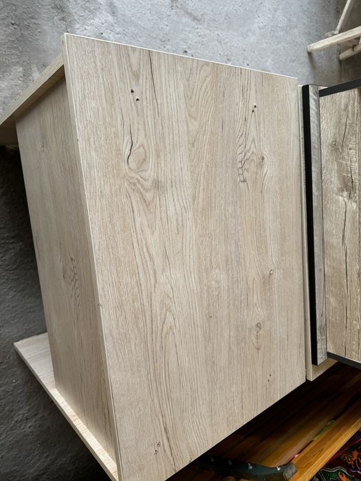 Parta i stulya prodayutsa