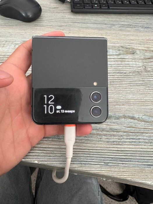 Продам Samsung Z Flip 4