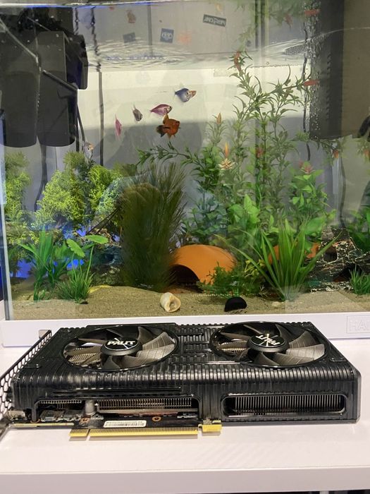 3060 palit 12gb vram чисто нова само без външната част на кутията