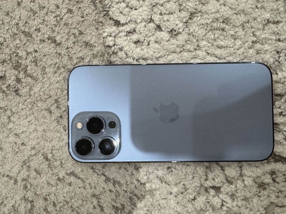 Продам айфон 13 про макс