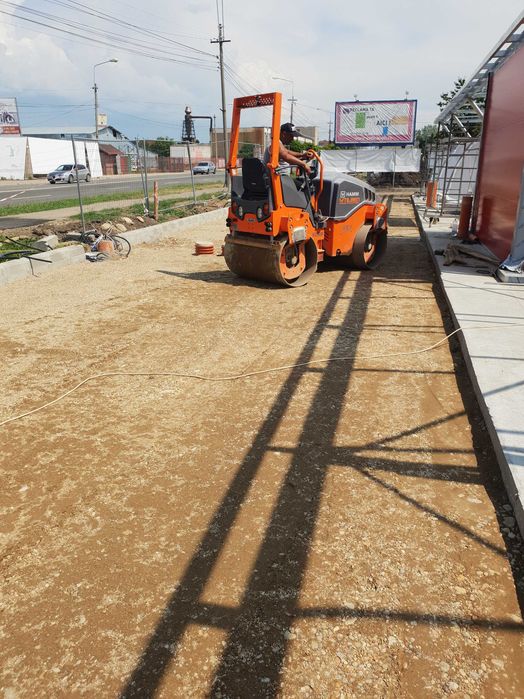 Amenajări parcări cu pavaje.