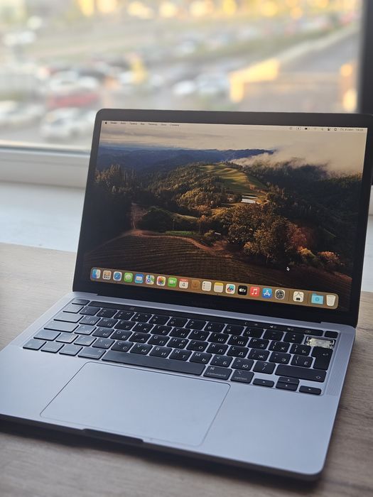 Macbook pro m2 2022года  Макбук про м2
