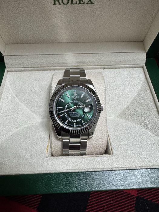 Часы Rolex Sky-Dweller