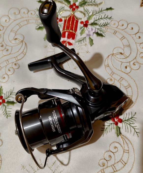 Продавам спининг макара!