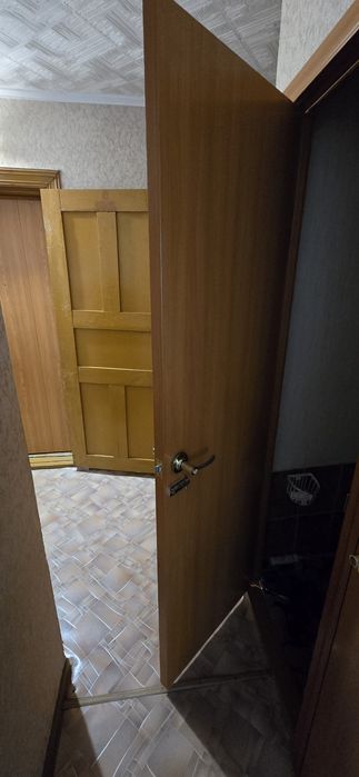 Продам межкомнатные двери