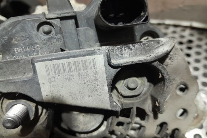 Alternator 037903025M 037903025M Seat Ibiza a 3-a generatie 6L
