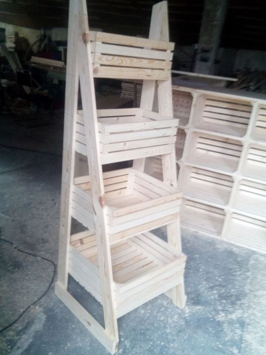 Стелаж от щайги - масивна дървесина