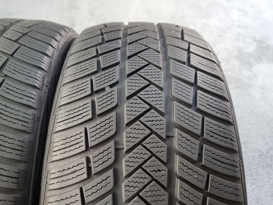 "Dot 23" 245/45/19 Vredestein 4Броя: 650лв 6.8мм