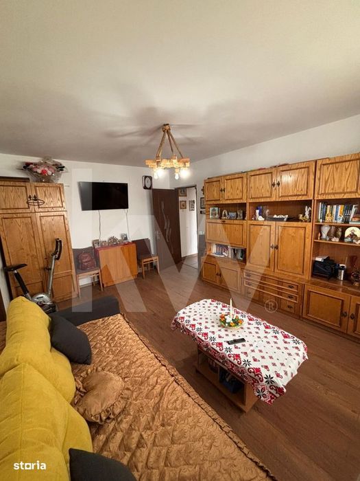 Apartament 3 camere de vanzare - Victoria, Brasov