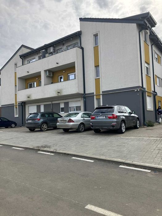 Apartament doua camere Dumbravita  - proprietar