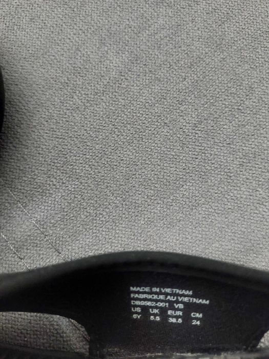 Нови сандали Nike