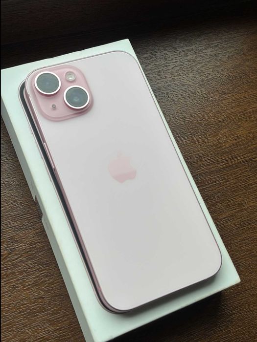 iPhone 15 128 GB (розовый)